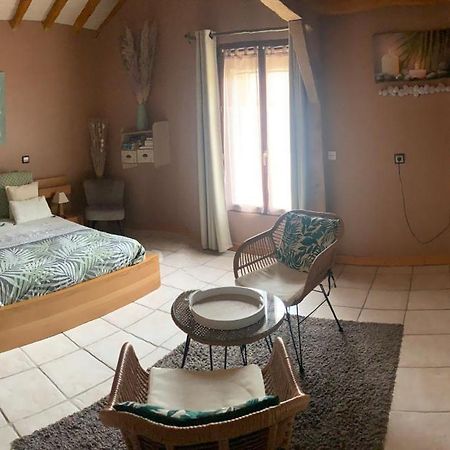 chambre avec sdb/wc privé, piscine près d'un lac Mesnil-Saint-Père Extérieur photo