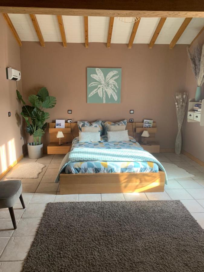 chambre avec sdb/wc privé, piscine près d'un lac Mesnil-Saint-Père Extérieur photo